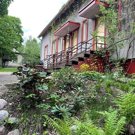Koulumaeki Pansiyon Karkola Dış mekan fotoğraf
